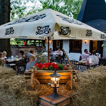 Pensionat Aqua Land Villapark 3*