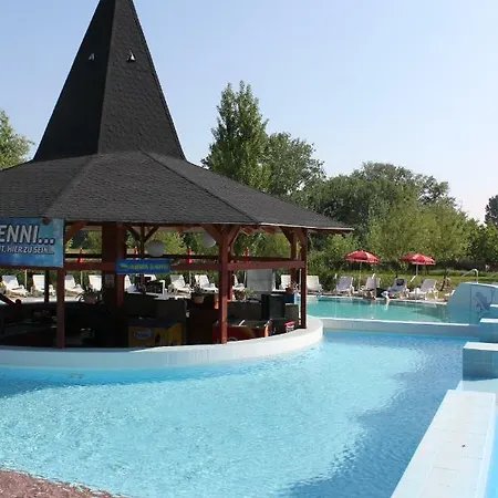 Pensionat Aqua Land Villapark 3*